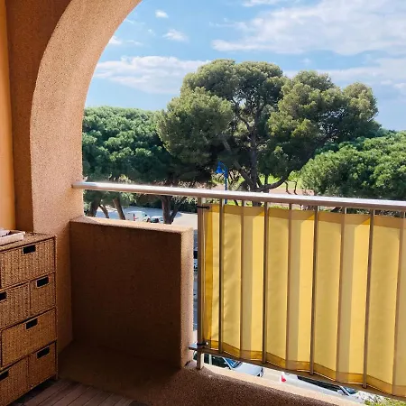 Superbe Studio Climatise, Sur Le Port D'Hyeres Йер